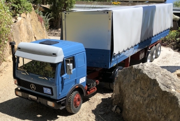 Preview: L. Bauer`s MB NG Sattelzugmaschine mit Planenauflieger Preview: L. Bauer`s MB NG Sattelzugmaschine mit Planenauflieger