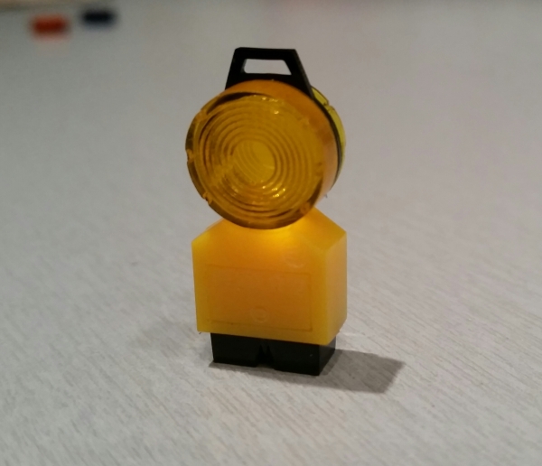 1x Baustellenleuchte, Gelb, beleuchtet