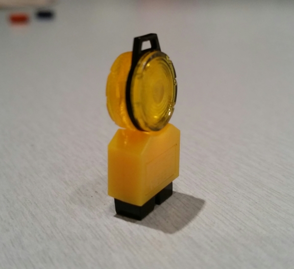 1x Baustellenleuchte, Gelb, beleuchtet