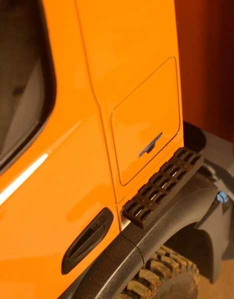1:14 Tamiya Arocs Seitenstufe für Fahrgastzelle