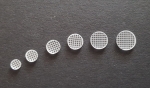 Farbwahl: Glas rund, 7mm Durchmesser, Längs & quer geriffelt